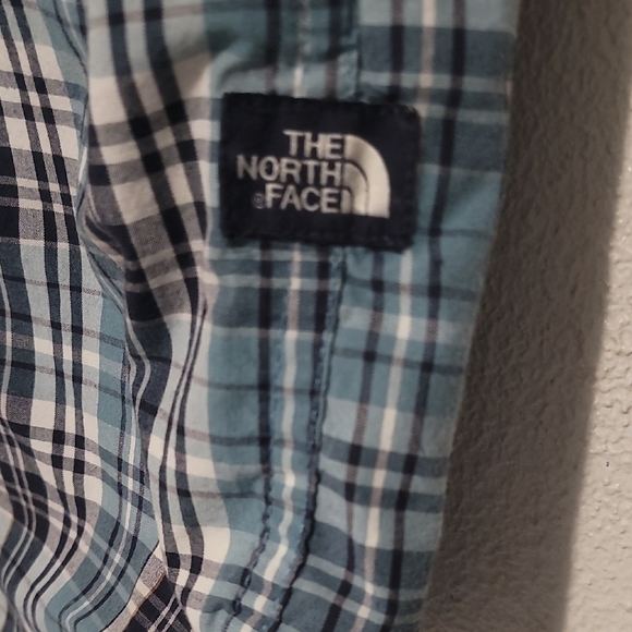 The North Face Men's Blue and White Checkered Shirt - Picture 3 of 6